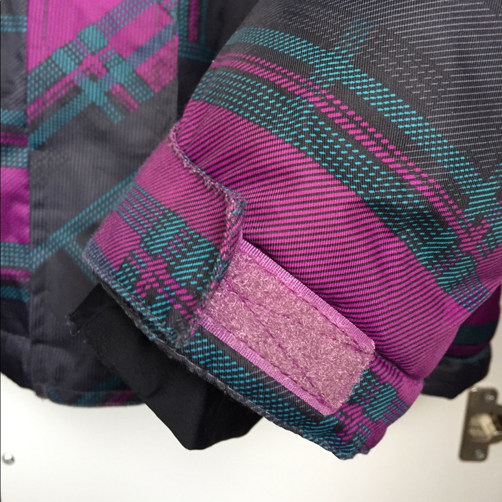 Coat from Tag - Picture 8 of 12